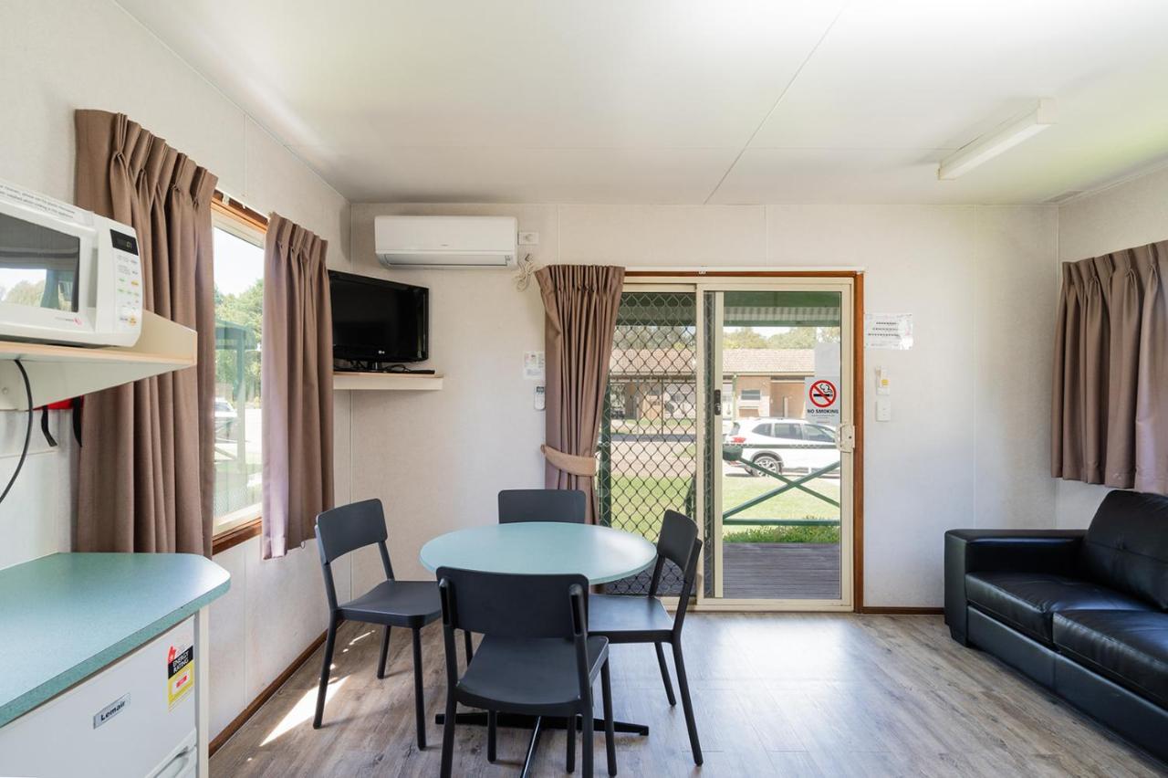Gundagai Cabins & Tourist Park Exteriér fotografie
