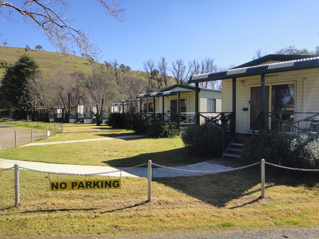 Gundagai Cabins & Tourist Park Exteriér fotografie